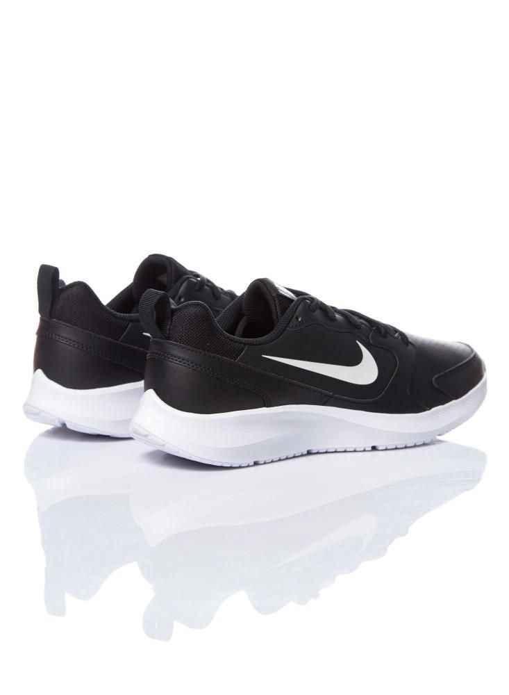 nike wmns todos bq3201