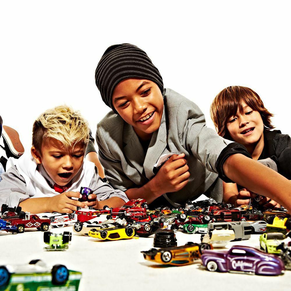 Carro HOT WHEELS Paquete de 5 img #4