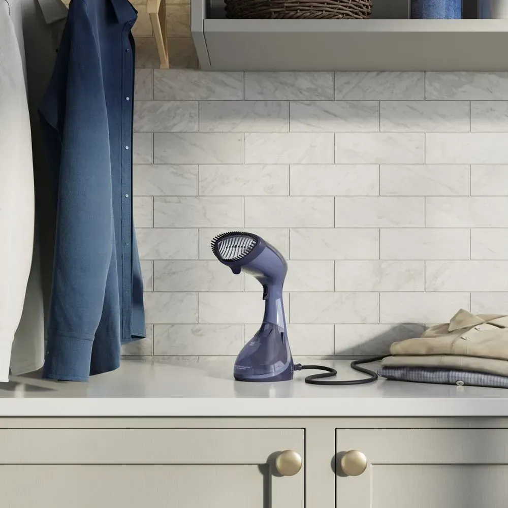 Vaporizador de Ropa Electrolux Portátil EPS10 Azul Navy img #5