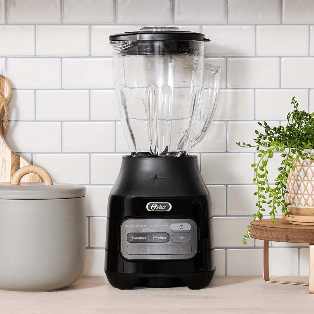Licuadora Oster Tecnología Reversible Vaso de Vidrio BLSTPEGBRT Negro img #14
