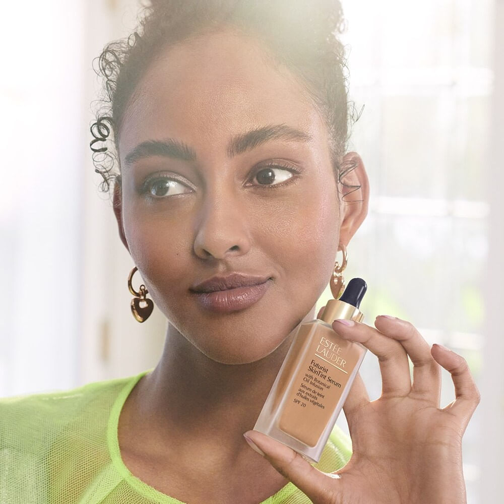 Base de maquillaje en suero Futurist Skin Tint Serum SPF20 - Estée Lauder img #4