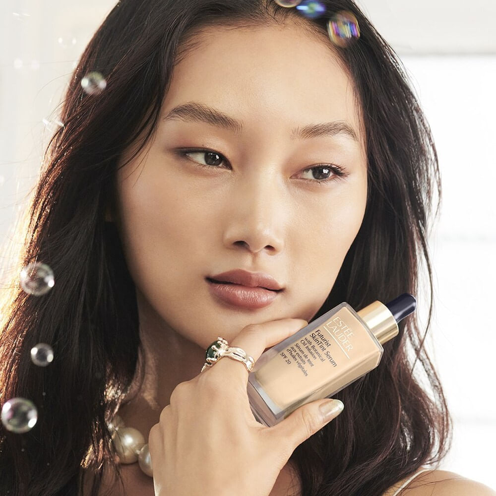 Base de maquillaje en suero Futurist Skin Tint Serum SPF20 - Estée Lauder img #4