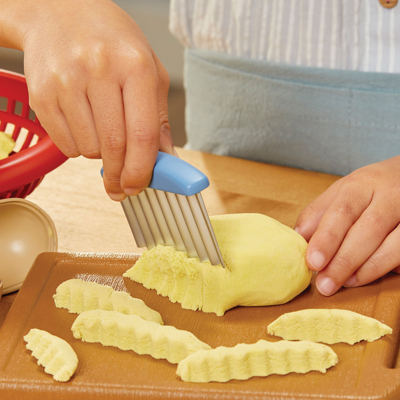 Playset De Masas Moldeables Creative Chefs Cheeseburger And Fries Little Tikes img #11
