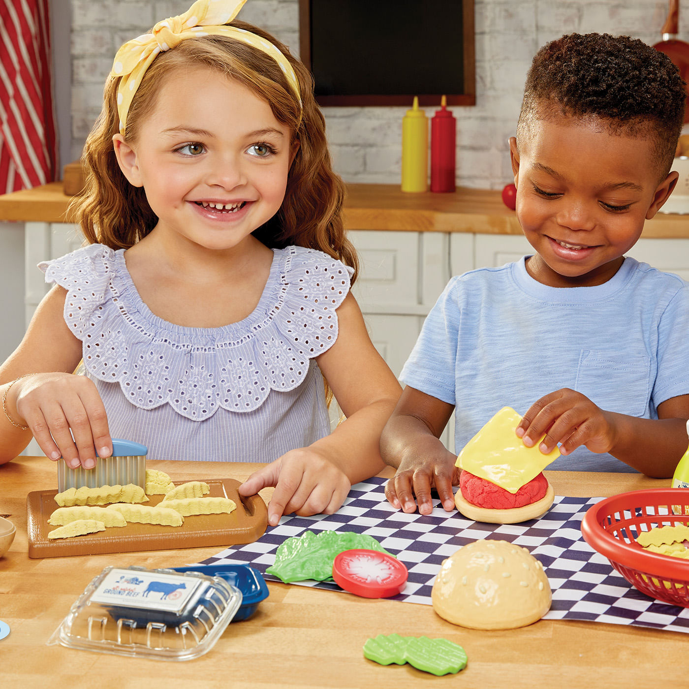 Playset De Masas Moldeables Creative Chefs Cheeseburger And Fries Little Tikes img #8