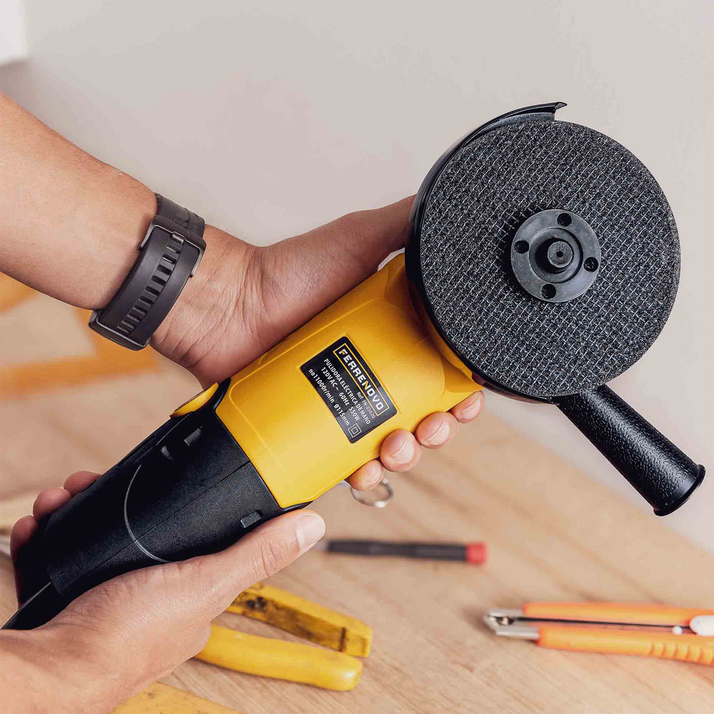 Pulidora 4 1/2" Ferrenovo 550W - 110V - 60HZ img #6