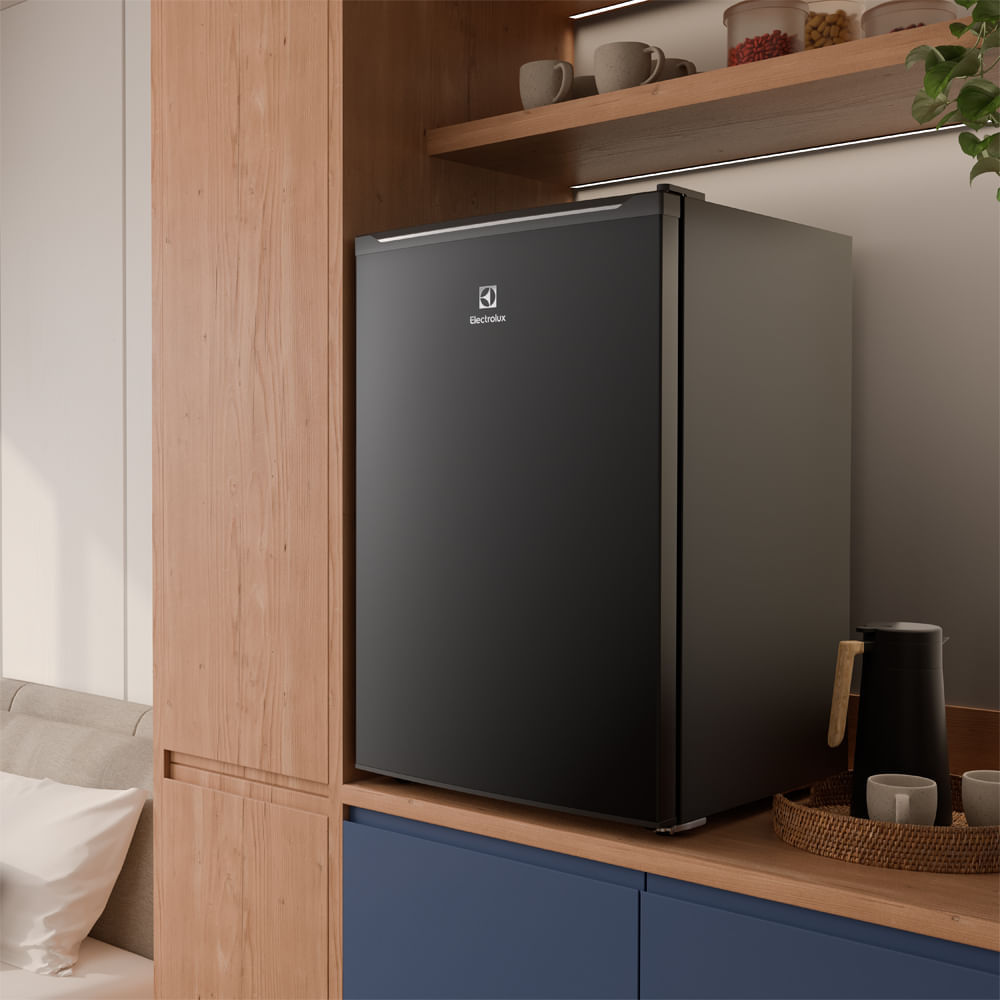Congelador Vertical Electrolux 98L Frost 1 Puerta Negro EFU98S3C6AB img #6