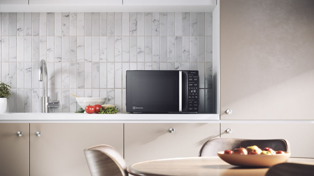 Horno Microondas Electrolux 25L Descongelación Asistida Negro EMDY25S0MXB img #6