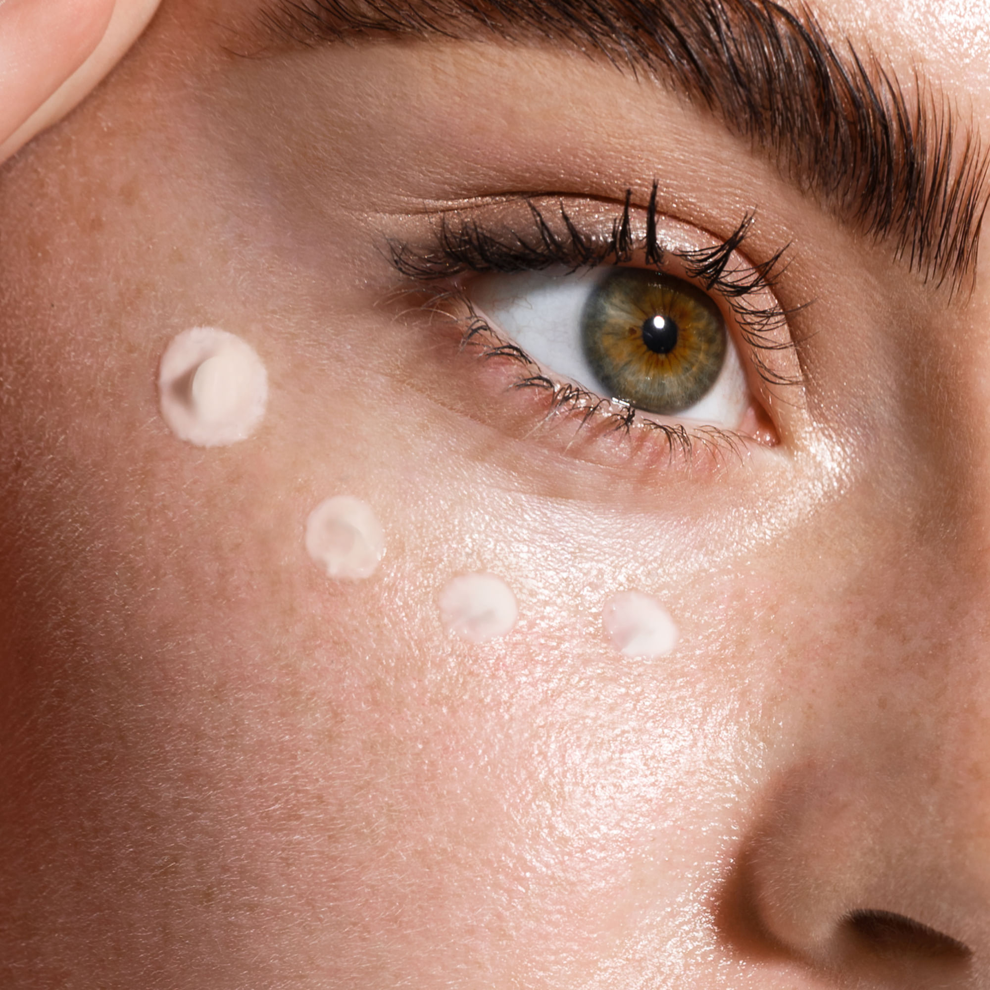 Contorno De Ojos Vit-C - LaCabine img #6