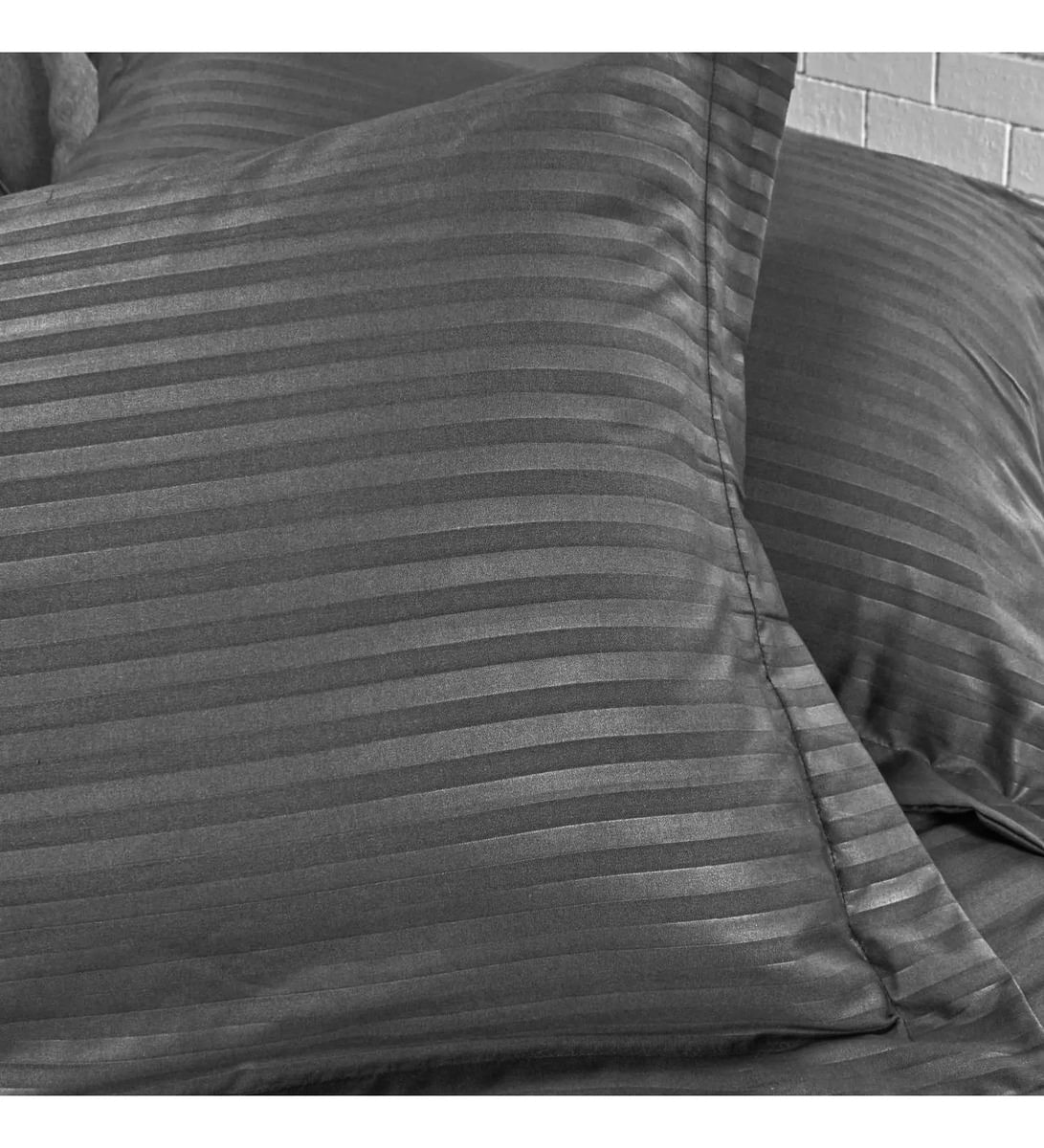 Edredon Cubrelecho Premium Cama Doble Con Fundas Para Almohada Gris img #2