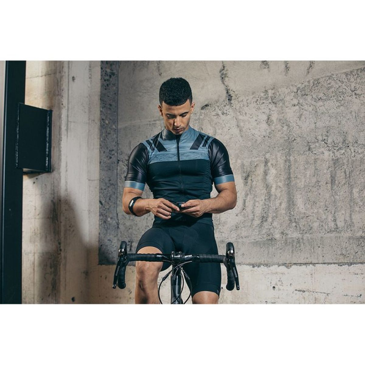 Banda Frecuencia Cardíaca Wahoo Tickr Fit Optical Armband img #5
