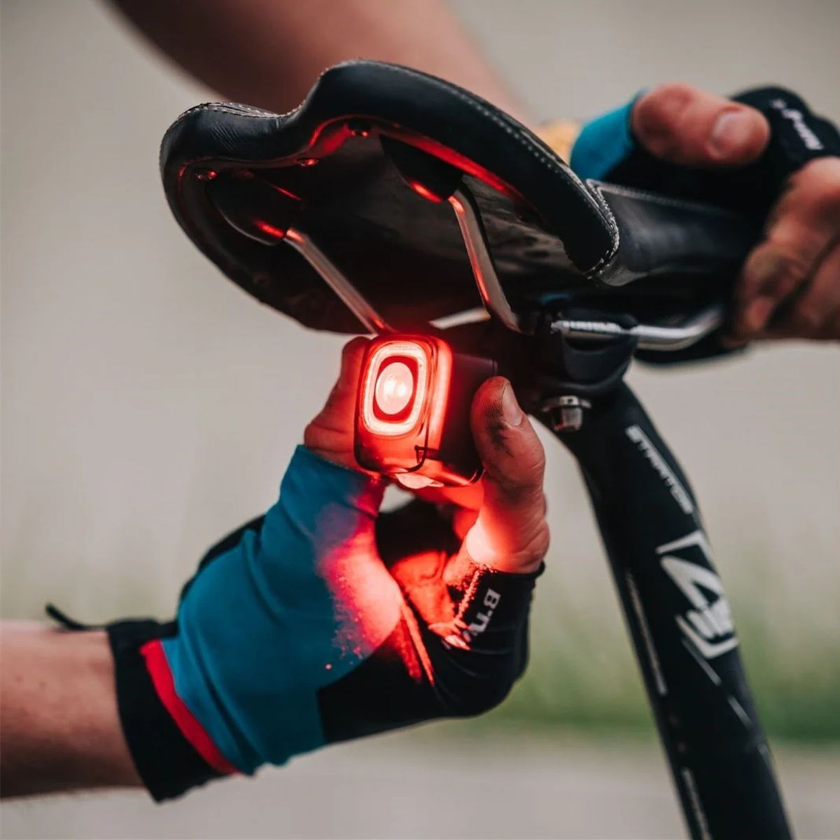 Luz Trasera Magicshine Seemee 200 Lm Smart USB-C V3.0 img #4