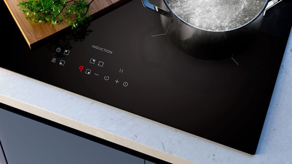Estufa de Empotrar Inducción Electrolux 4 Puestos Tecnología PowerBoost Negro IE4TW img #9