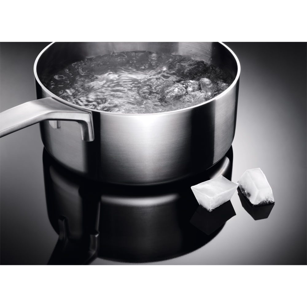 Estufa de Empotrar Inducción Electrolux 4 Puestos Tecnología PowerBoost Negro IE4TW img #6