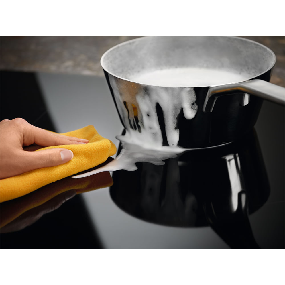 Estufa de Empotrar Inducción Electrolux 4 Puestos Tecnología PowerBoost Negro IE4TW img #8