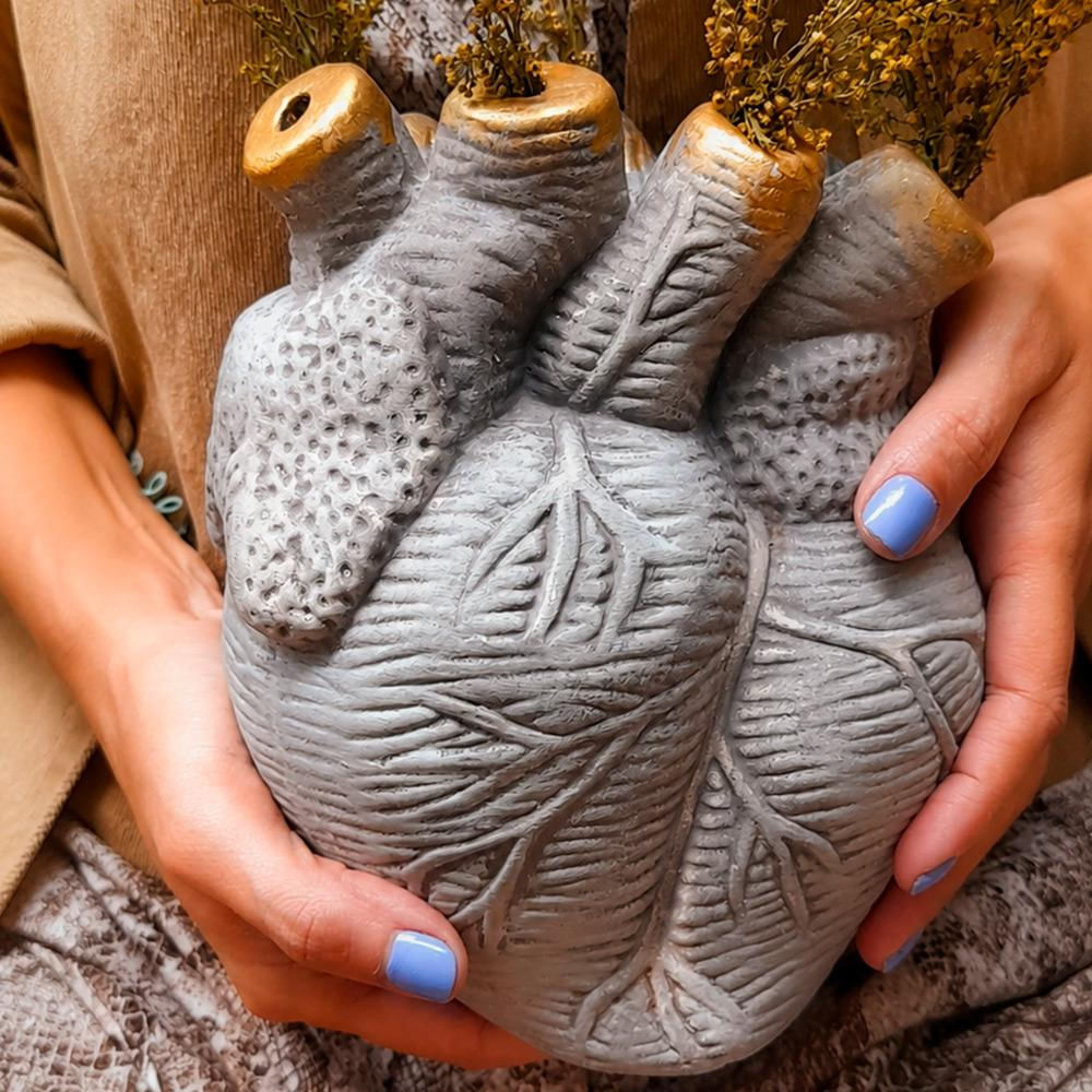 Jarron Corazon Ceramica Gris img #2