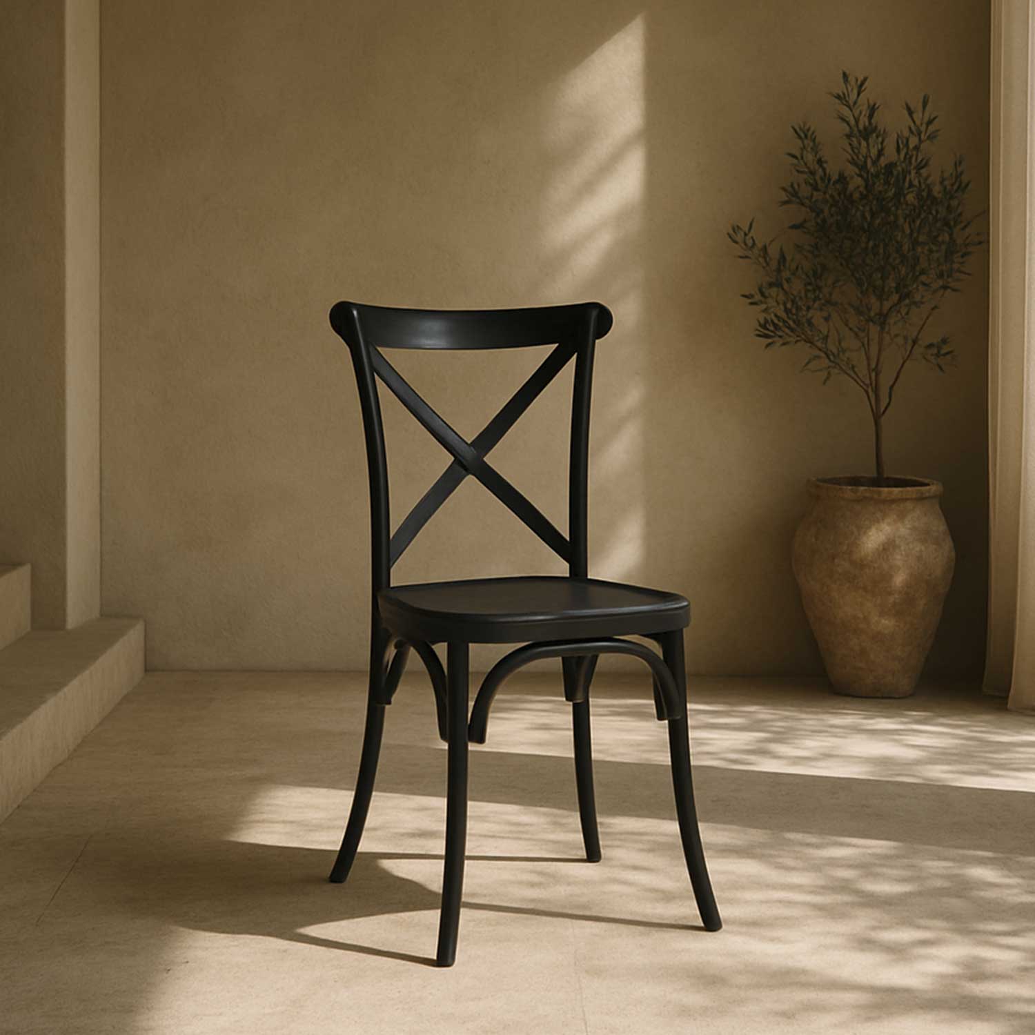 Silla X negra en plástico apilable img #2