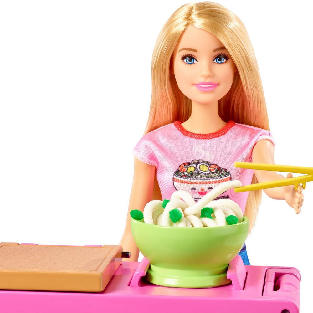 barbie con su cocina